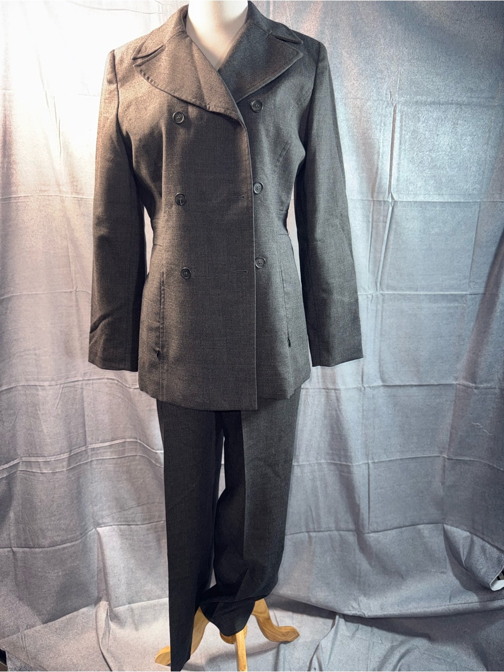 1429-Vintage Casual Corner Women's Double-Breasted Pantsuit in Charcoal